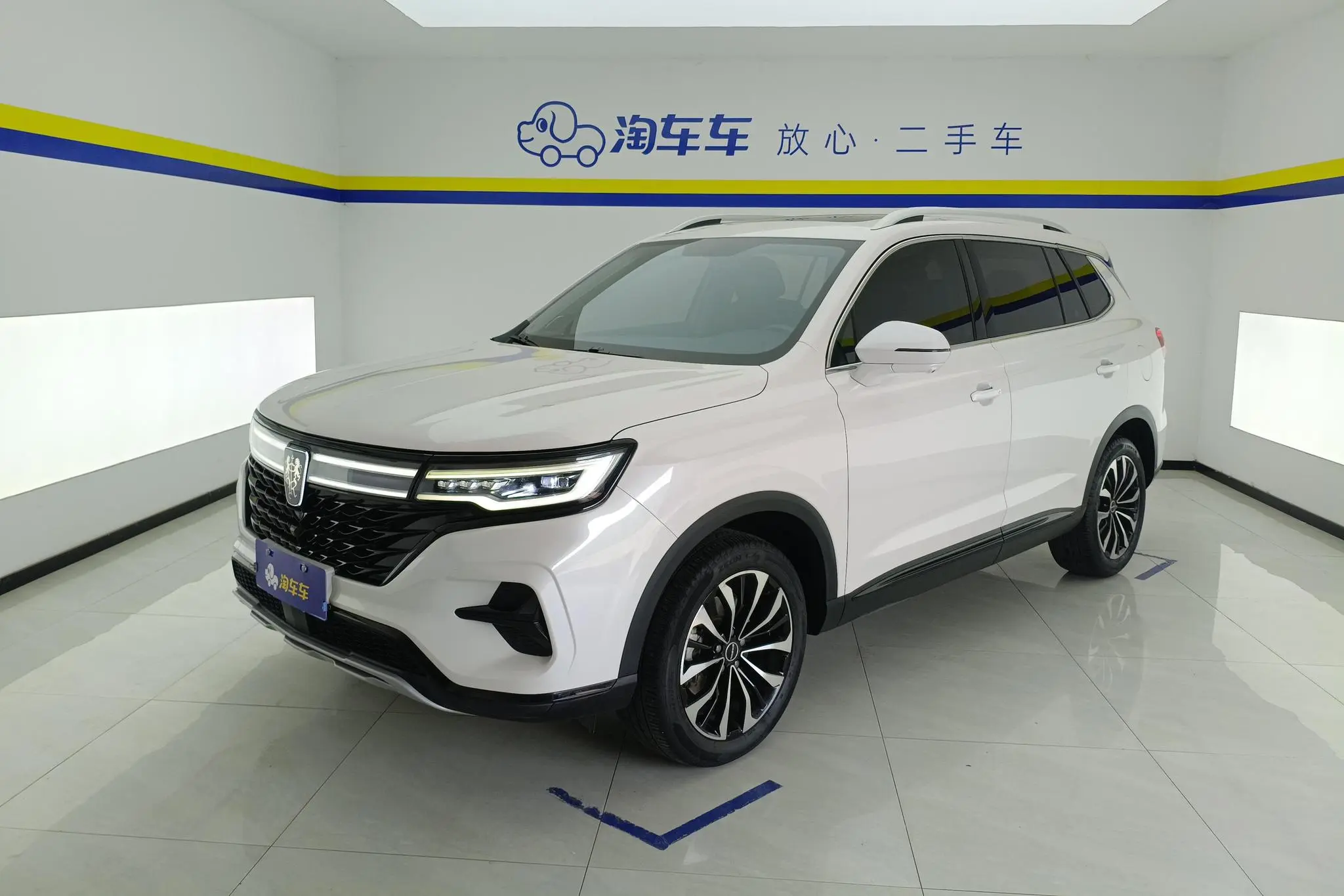 Roewe Roewe RX5 MAX Supreme series 300TGI automatic Smart Cockpit version