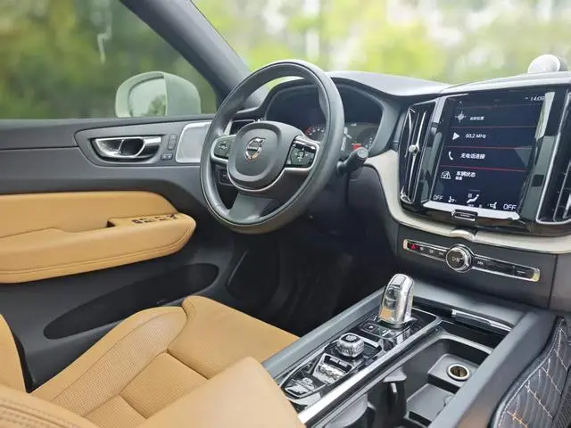 Volvo Volvo XC60 PHEV T8 E-drive Hybrid Zhizun Deluxe Edition Country V