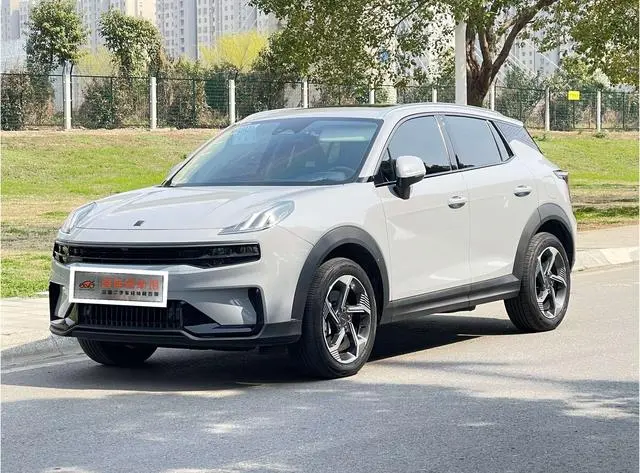 LYNK & CO Lynk & Co. 06 EM-P PHEV Remix Pro