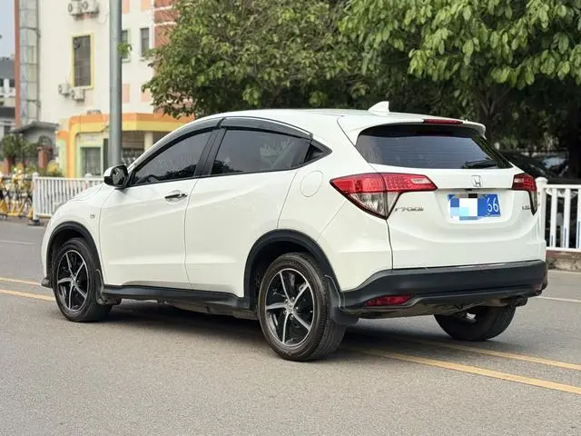 Honda Binzhi 1.5L CVT Deluxe Edition