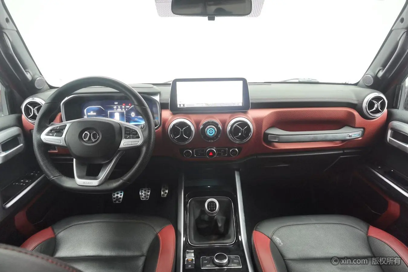 Beijing Beijing off-road BJ40 PLUS 2.3T manual four-wheel drive exclusive edition Country VI