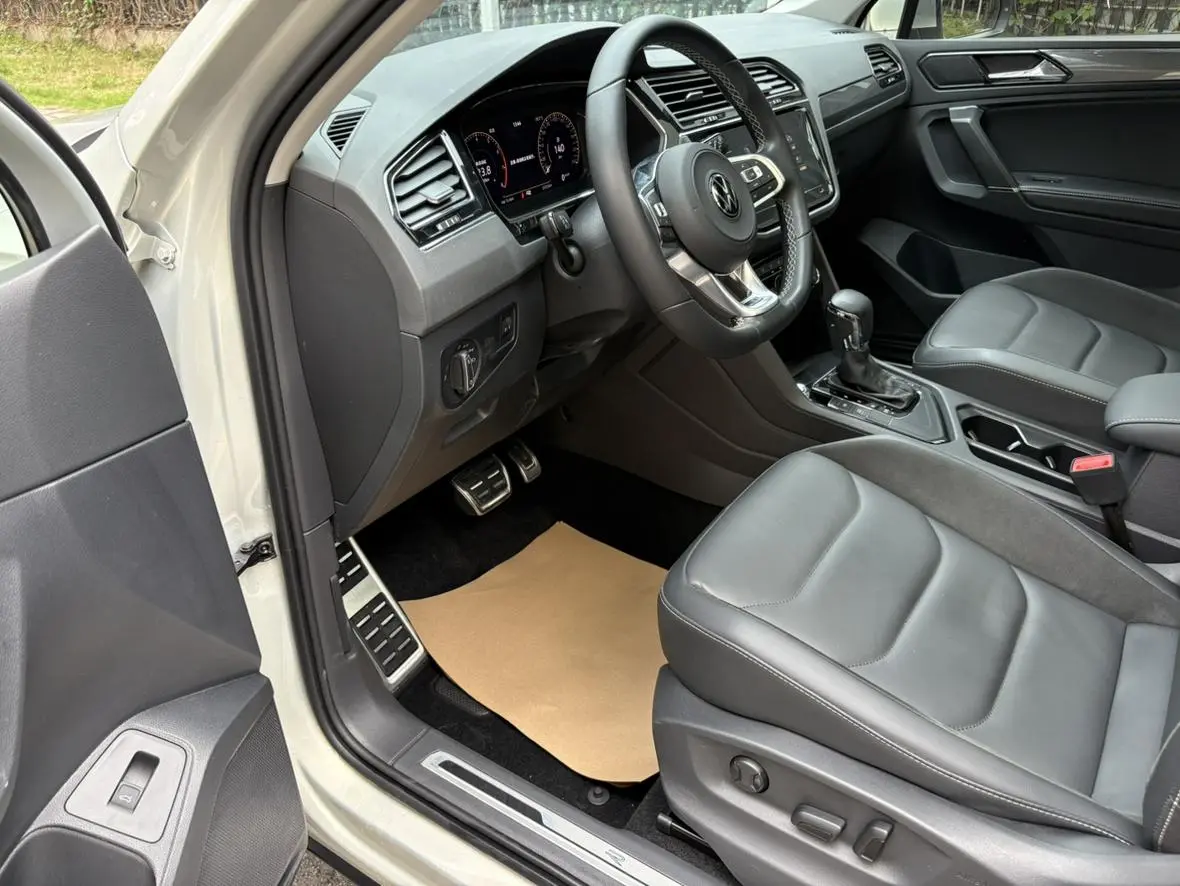 Volkswagen Tiguan L 330TSI automatic two-wheel drive R-Line Premium edition