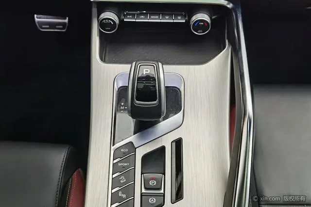 Geely Binyue Sports 260T DCT Ranger Country VI