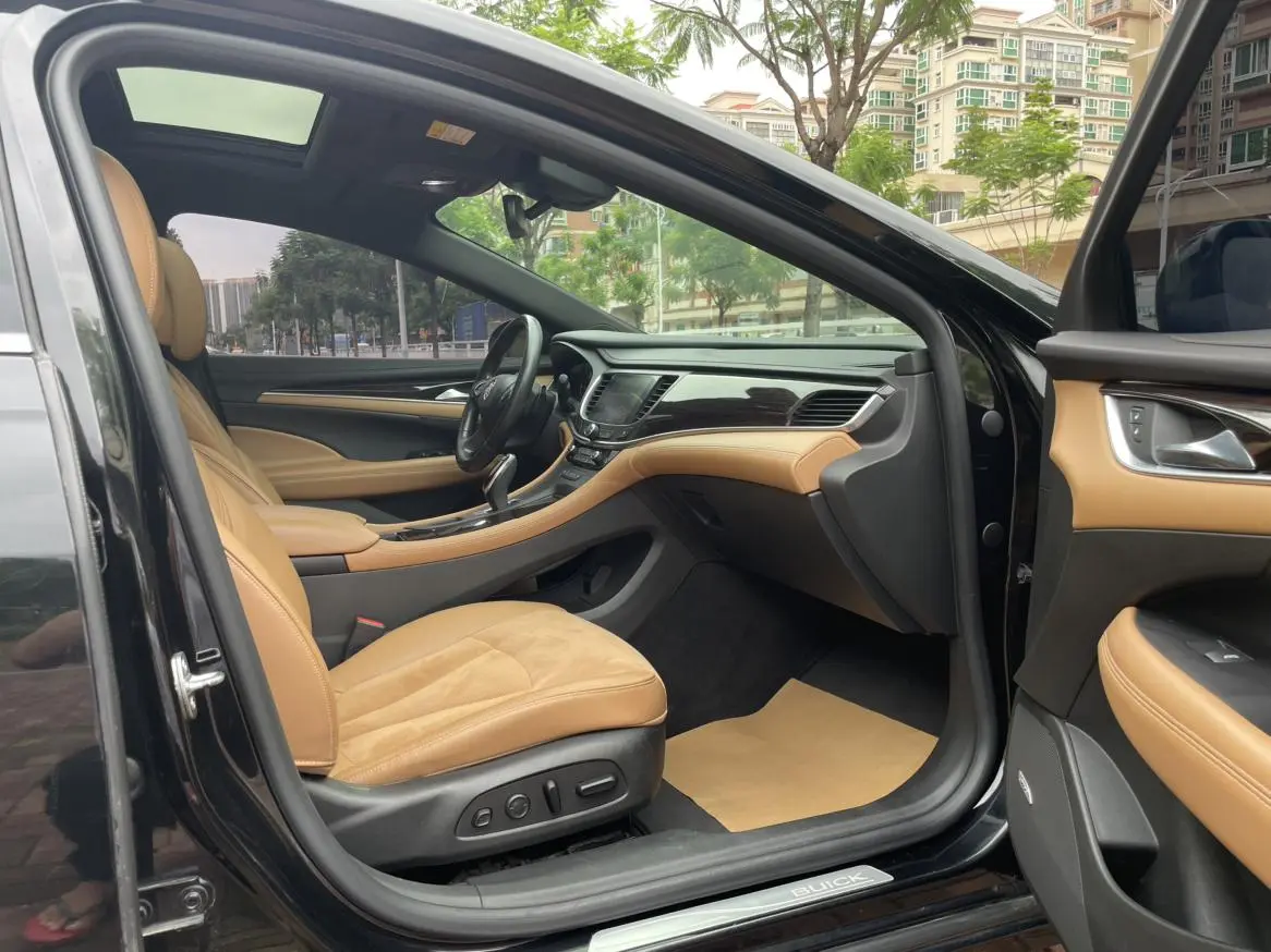 Buick Lacrosse 28T luxury