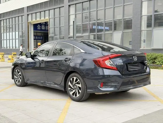 Honda Civic 220TURBO Manual Deluxe Edition