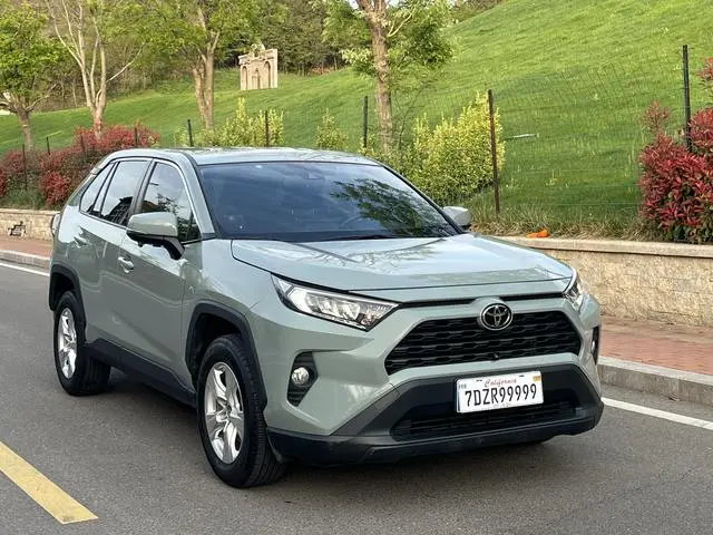 TOYOTA RAV4 Rongfang 2.0L CVT two-wheel drive urban edition