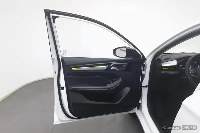 Roewe Roewe i5 1.5L CVT Diamond Edition