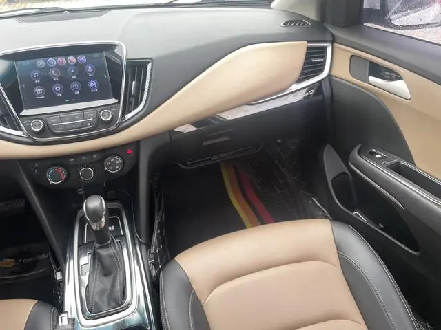 Chevrolet Cruze 320 automatic Enjoy Skylight version