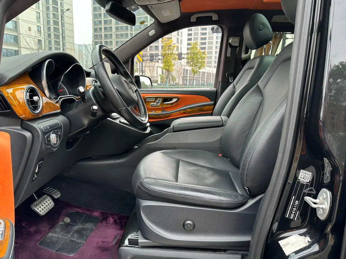 Mercedes-Benz Mercedes-Benz V-class V 260 L Premium Extended Version