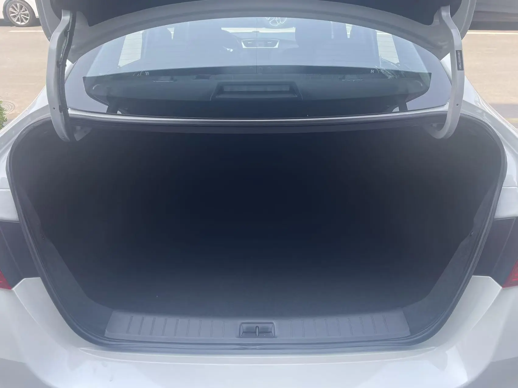 Nissan Xuan Yi Classic 1.6L CVT Peace of Mind Edition