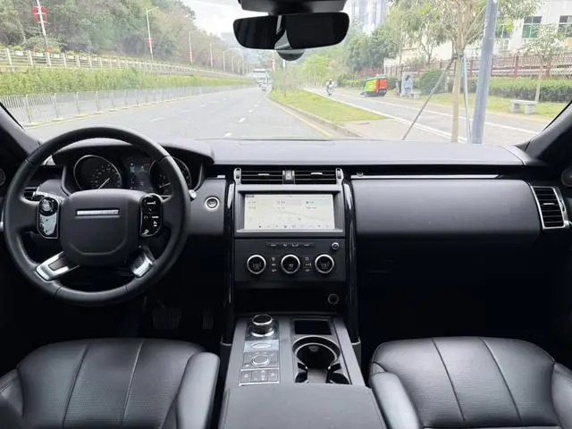 Land Rover discover 2.0T SE