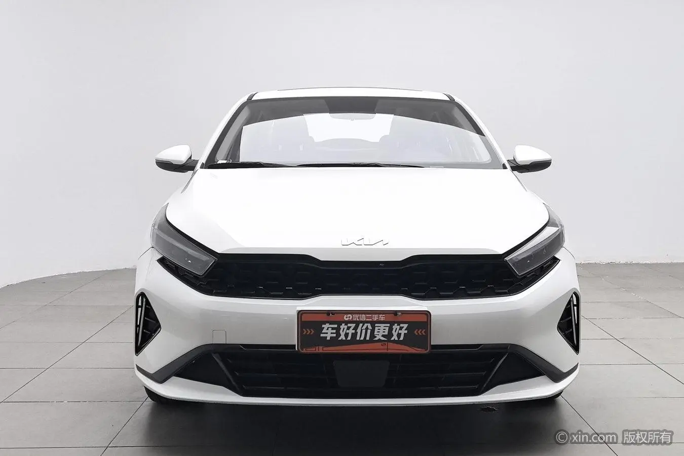 Kia Kia K3 1.5L IVT Deluxe Edition