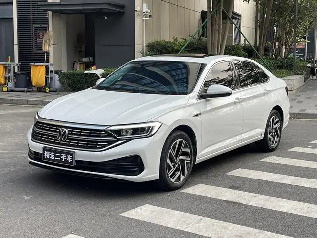 Volkswagen Sagitar 200TSI DSG Beyond Edition