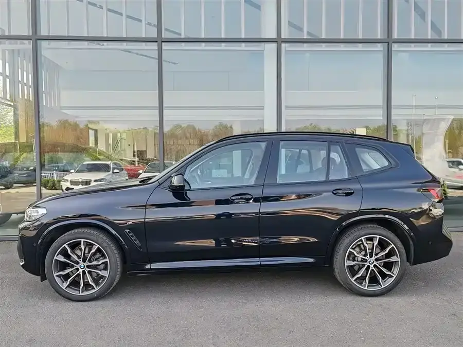 BMW BMW X3 Facelifted xDrive30i leading M Yao Ye suit