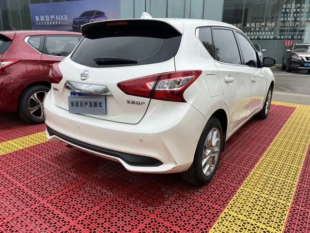 Nissan TIIDA 1.6L CVT Cool Version