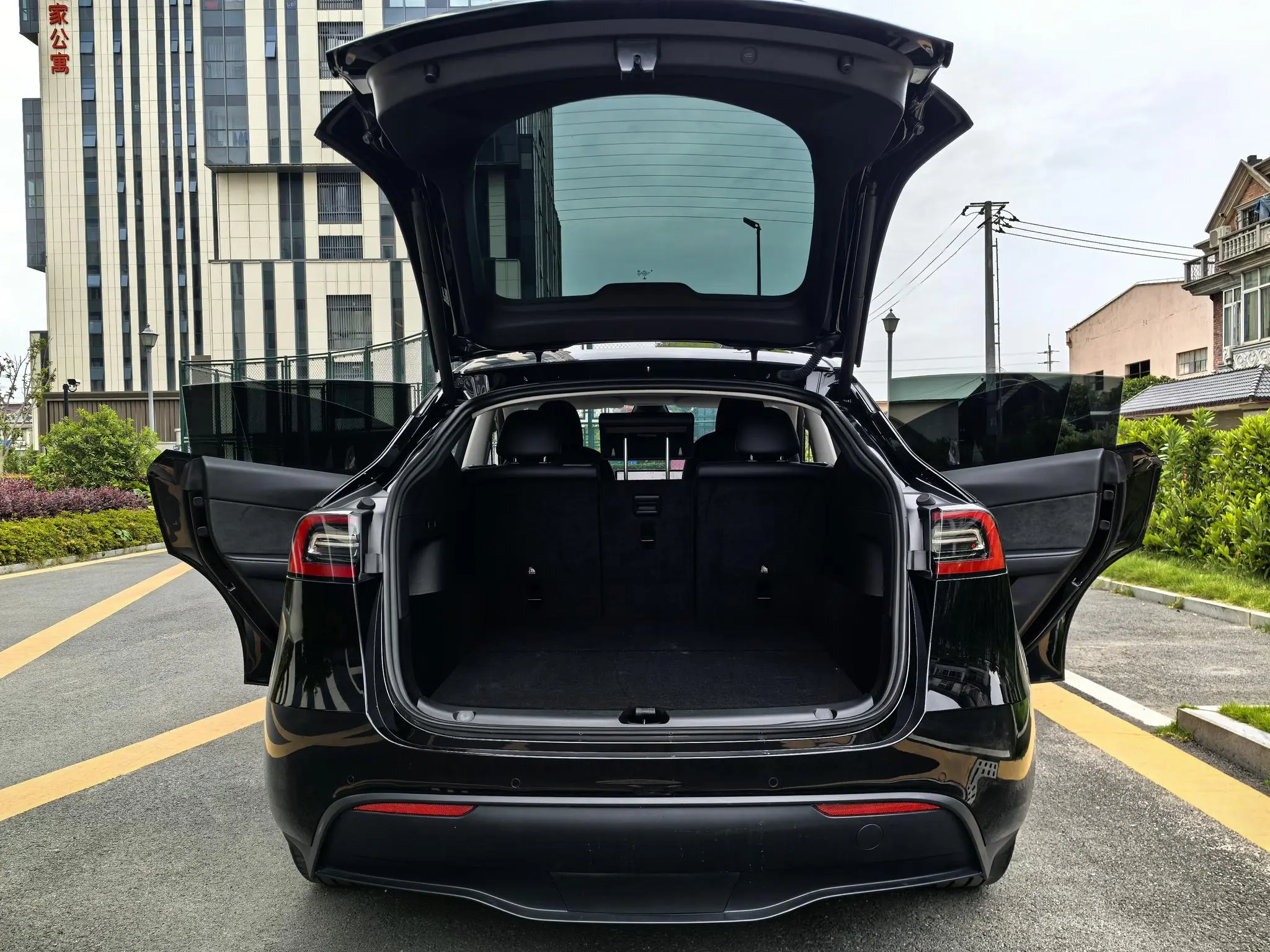 Tesla Model Y Facelifted rear-wheel drive version