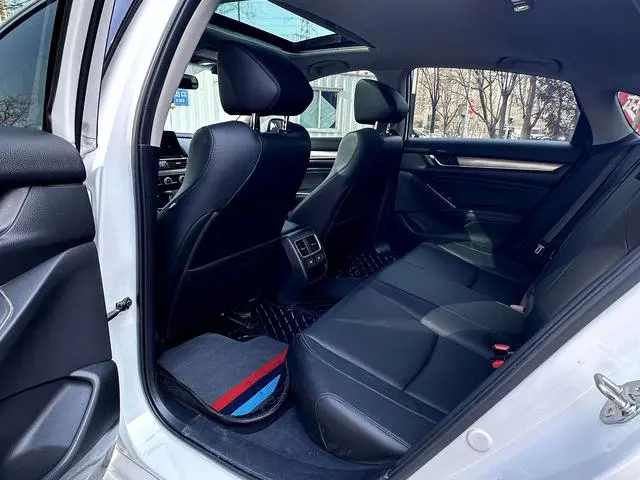 Honda Accord 260TURBO Deluxe Edition