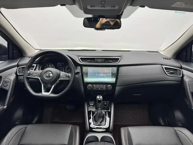 Nissan Qashqai 2.0 L XV Prem Deluxe Edition