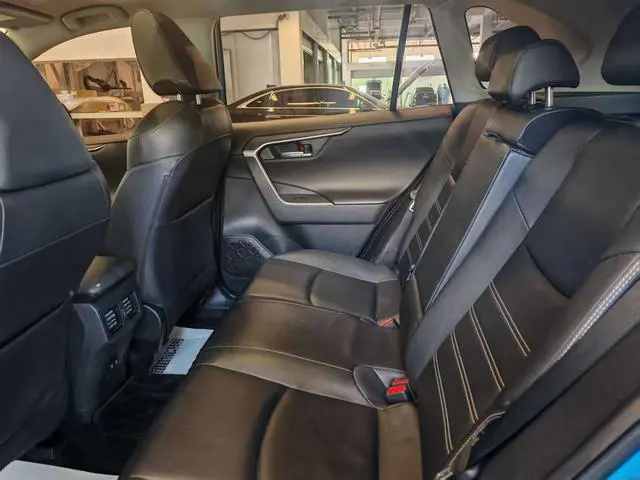 TOYOTA RAV4 Rongfang 2.0L CVT four-wheel drive Premium Edition