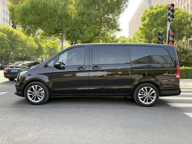 Mercedes-Benz Mercedes-Benz V-class V 260 Pilot Edition