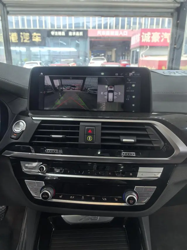 BMW BMW X3 The second facelift xDrive30i leading M sports suit