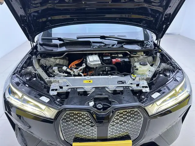 BMW BMW iX xDrive40