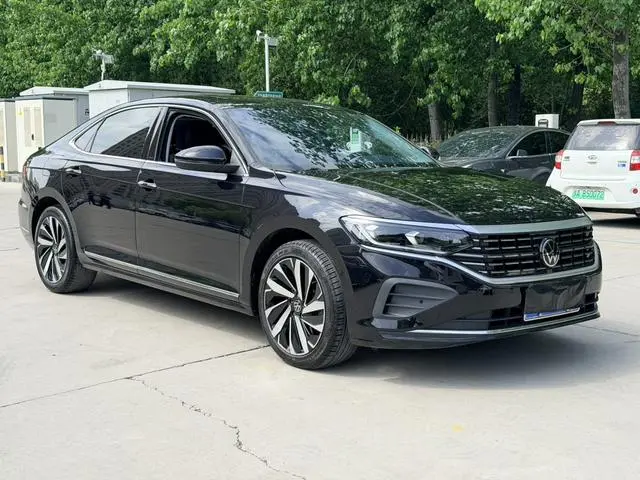 Volkswagen Passat 330TSI Elite Edition