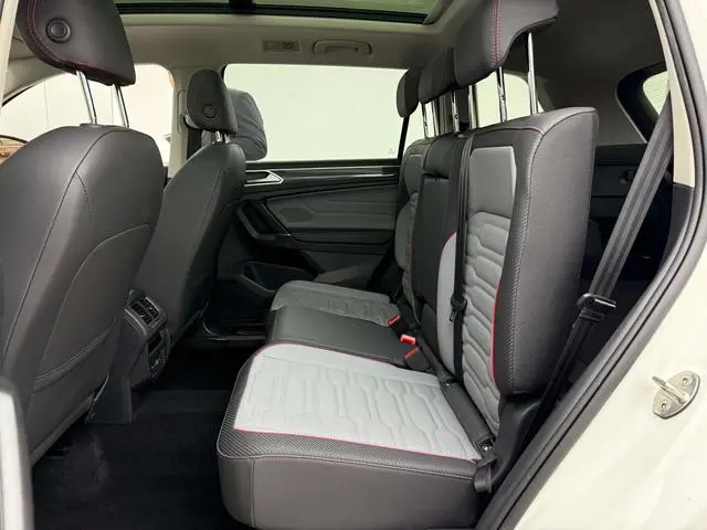 Volkswagen Tiguan L 330TSI automatic two-wheel drive R-Line Ultimate edition