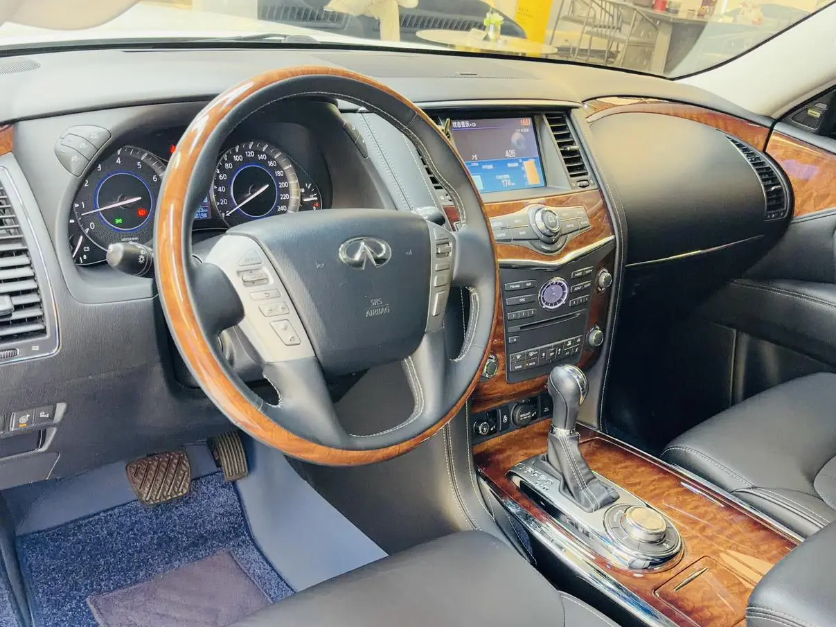 Infiniti Infiniti QX80 5.6L 4WD