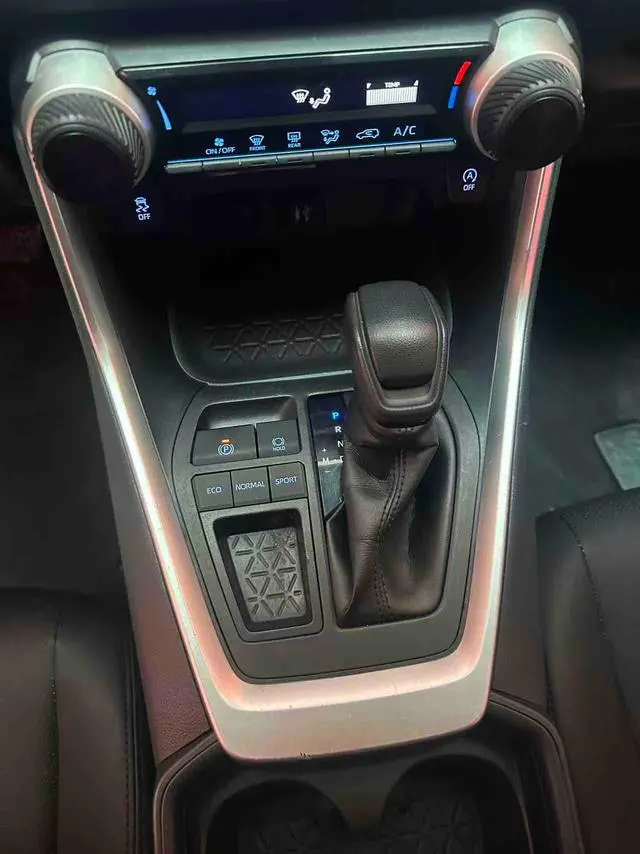 TOYOTA RAV4 Rongfang 2.0L CVT two-wheel drive urban edition