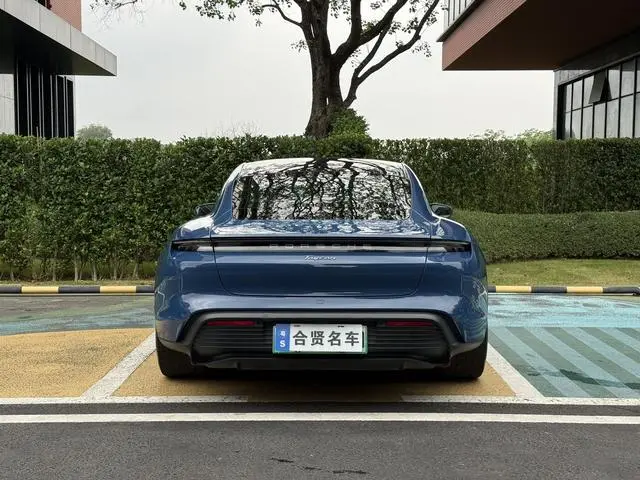 Porsche Taycan Taycan