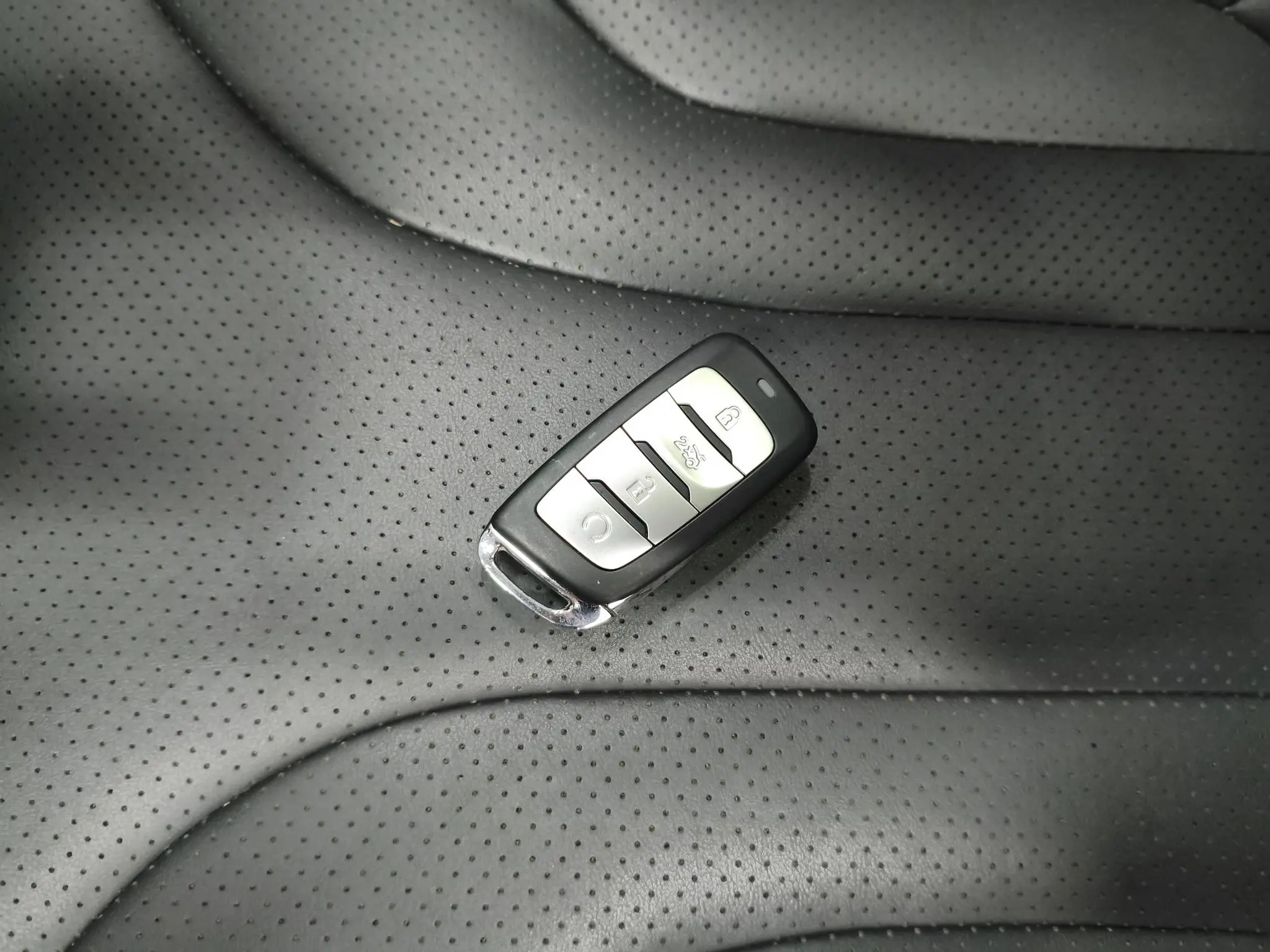Changan Changan CS85 COUPE 2.0T mobile version Country V