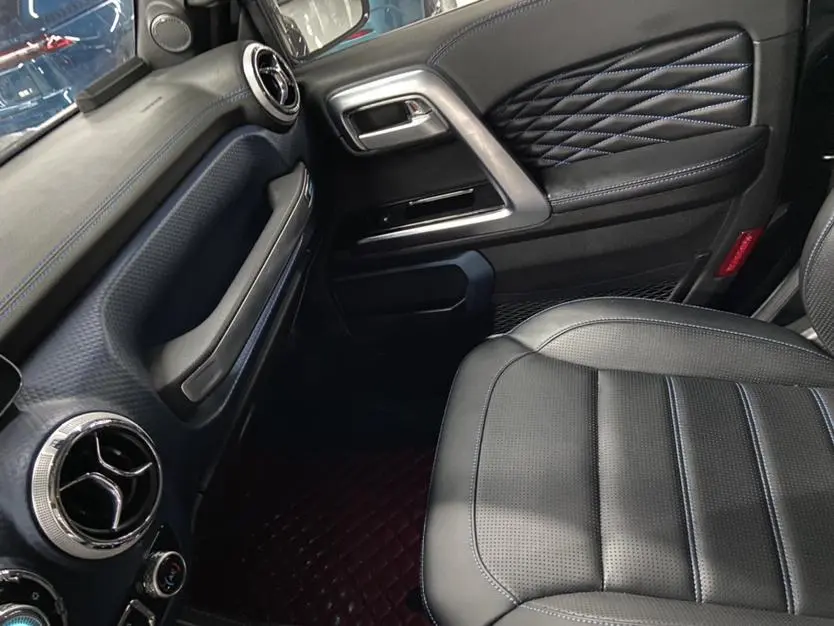 Beijing Beijing off-road BJ40 PLUS 2.3T automatic four-wheel drive exclusive edition Country VI