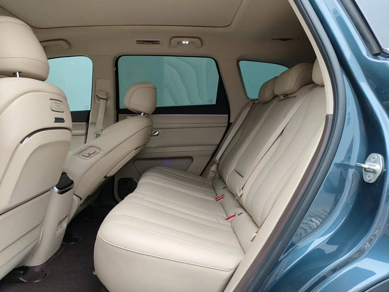 AITO Ask the world M7 Ultra five-seater four-wheel drive smart driving version