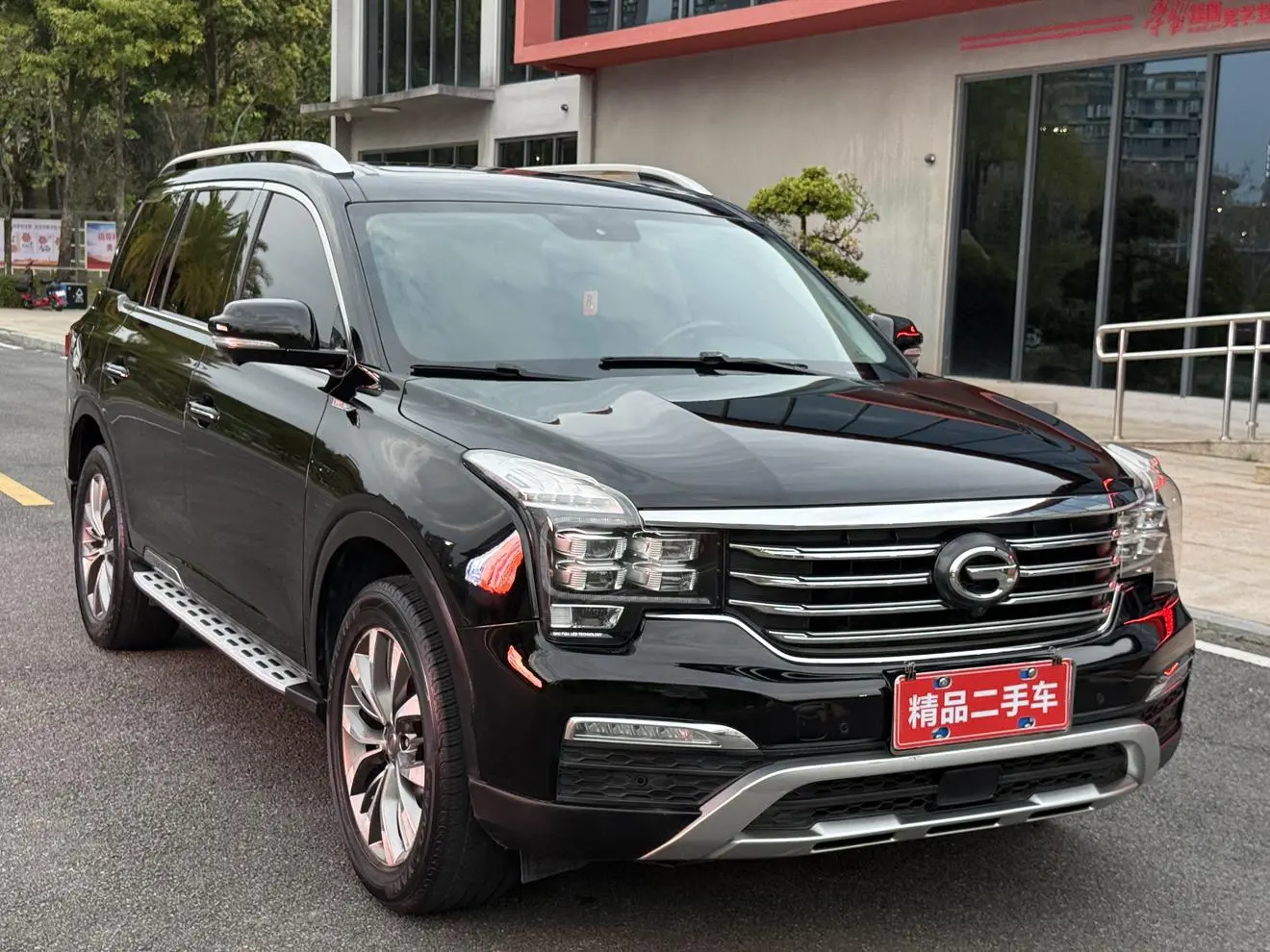 GAC Trumpchi GS8 320T two-wheel drive luxury Zhilian Edition 7 seats