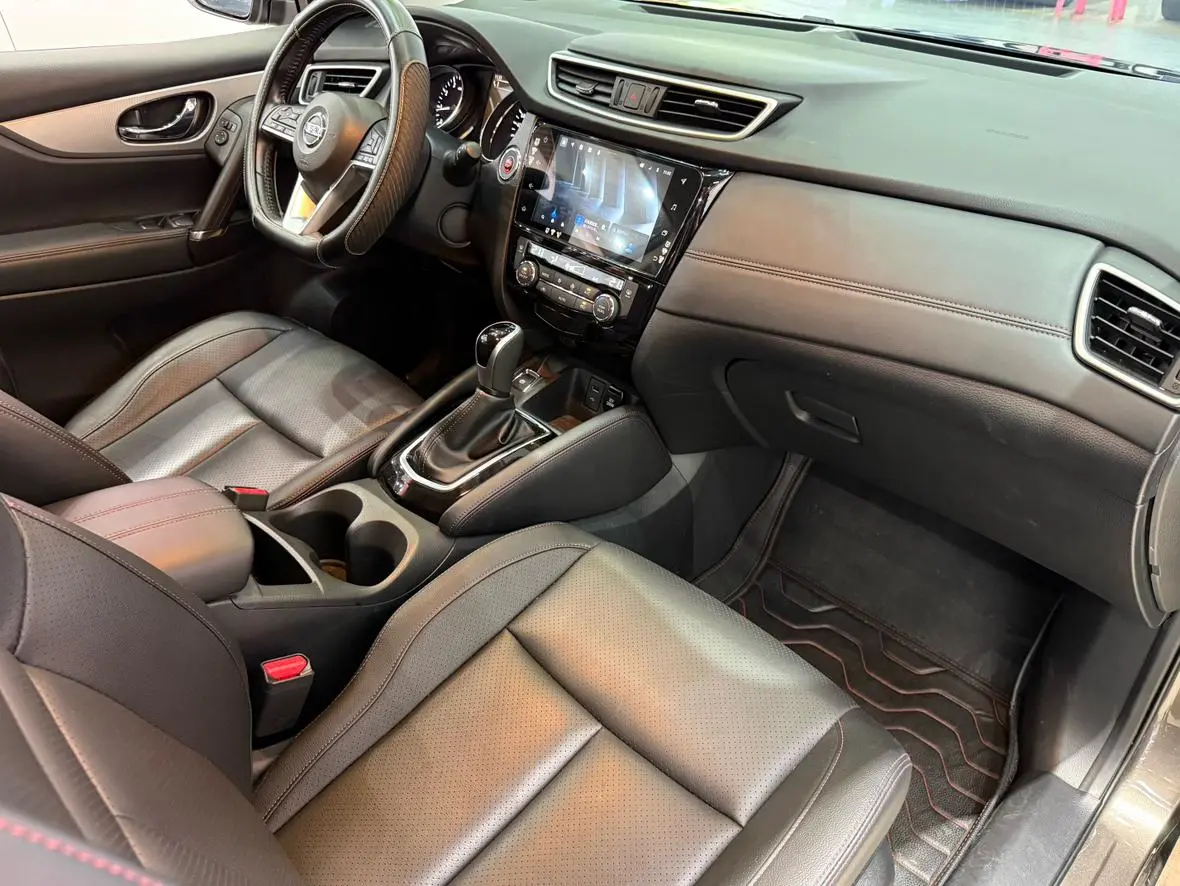 Nissan Qashqai 2.0L XV Prem.Deluxe Edition