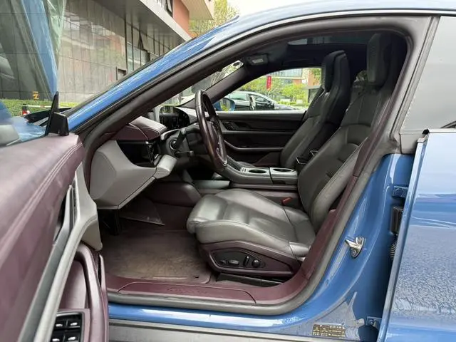 Porsche Taycan Taycan