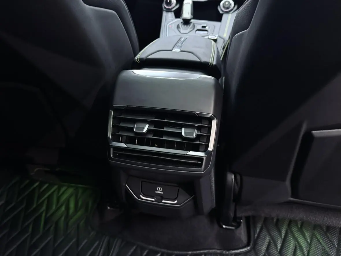LYNK & CO Lynk 05 2.0TD two-wheel drive Halo