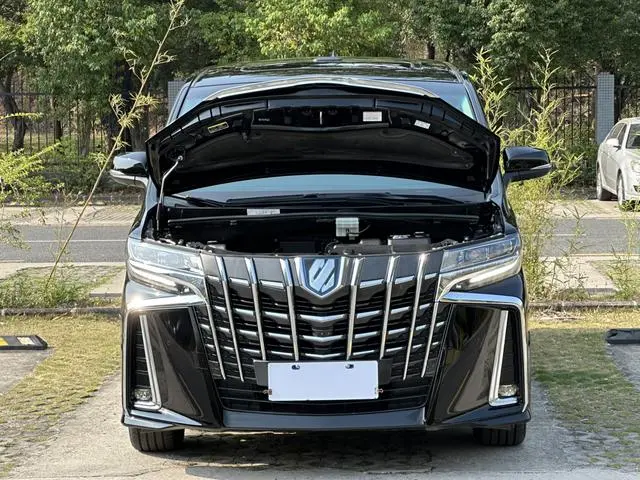 TOYOTA Elfa Dual Engine 2.5L Premium Edition