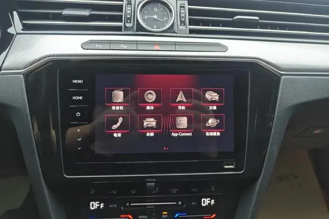 Volkswagen Volkswagen CC 330TSI Charm Edition Country VI