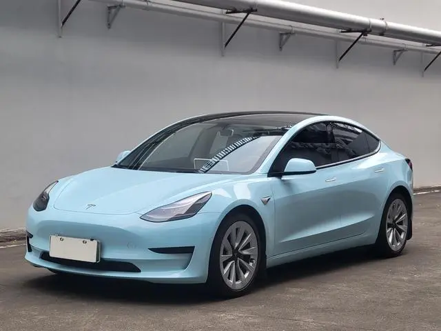 Tesla Model 3 Rear-wheel drive version