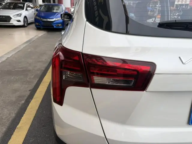 Venucia Qichen T60 1.6L CVT Zhixing Edition Country V