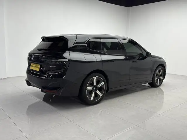 BMW BMW iX xDrive40