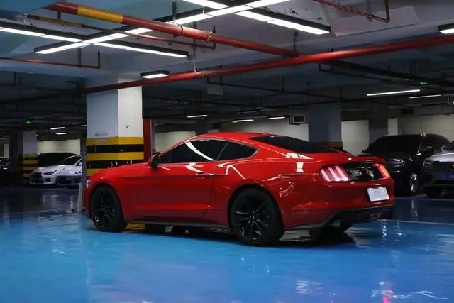Ford Mustang 2.3T Performance Version