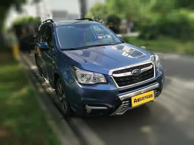 Subaru FORESTER Forester 2.0i Deluxe Navigation Version