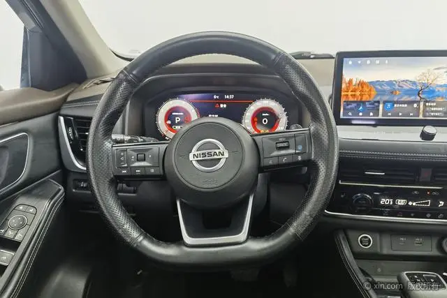 Nissan Qijun VC-Turbo 300 CVT 4WD Extreme Edition