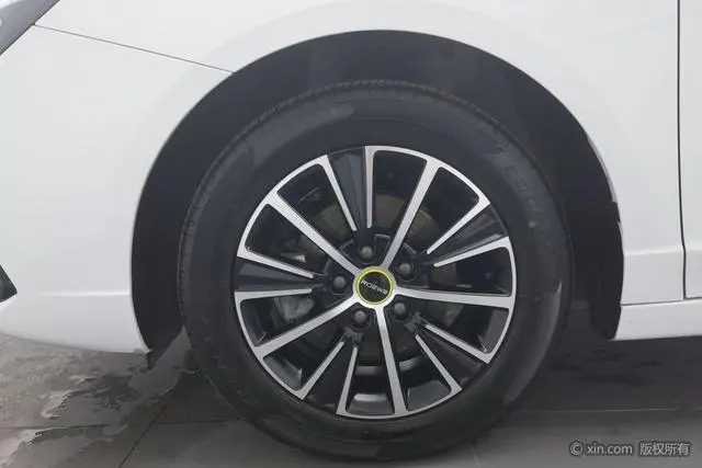 Roewe Roewe i5 1.5L CVT Diamond Edition