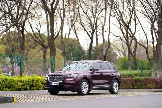 Lincoln Adventurer 2.0T two-wheel drive Zunyue Edition