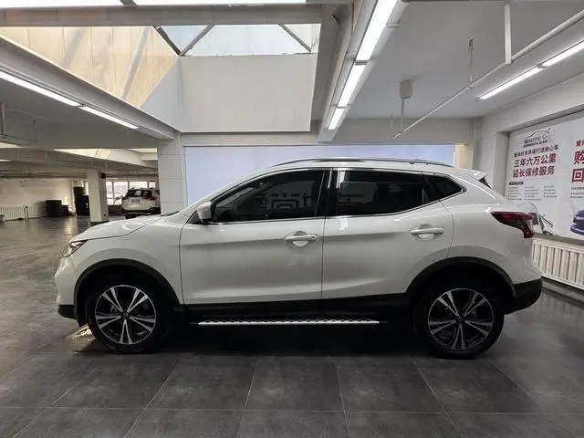 Nissan Qashqai 2.0L XV Prem.Deluxe Edition