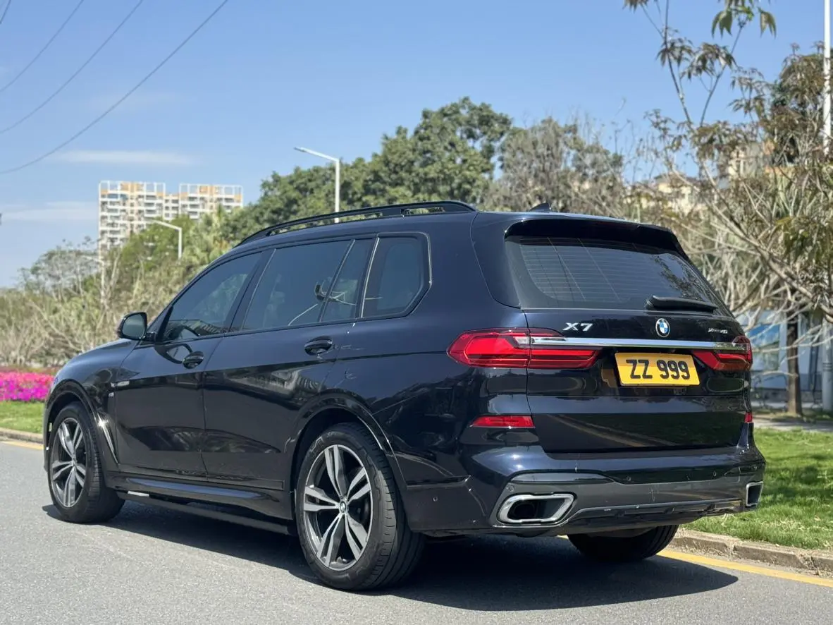 BMW BMW X7 xDrive40i Exclusive M Sports Suit